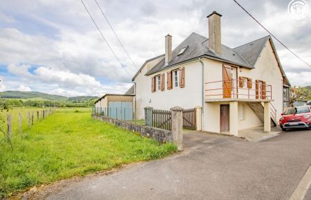 G&icirc;te n&deg;3225 La Celle-en-Morvan - Sa&ocirc;ne-et-Loire - photo