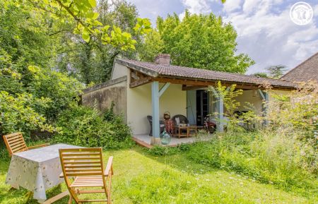 G&icirc;te n&deg;3292 La Chapelle-Saint-Sauveur - Sa&ocirc;ne-et-Loire - photo