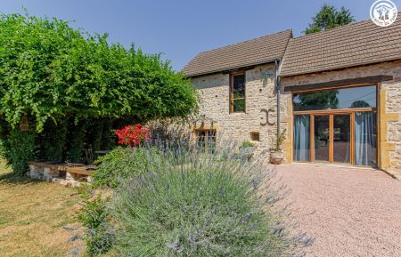 G&icirc;te n&deg;3375 Grandvaux - Sa&ocirc;ne-et-Loire - photo