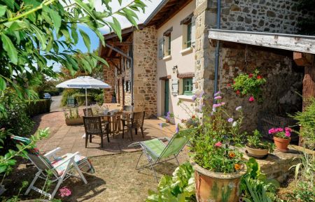 G&icirc;te n&deg;1001 Dompierre-les-Ormes - Sa&ocirc;ne-et-Loire - photo
